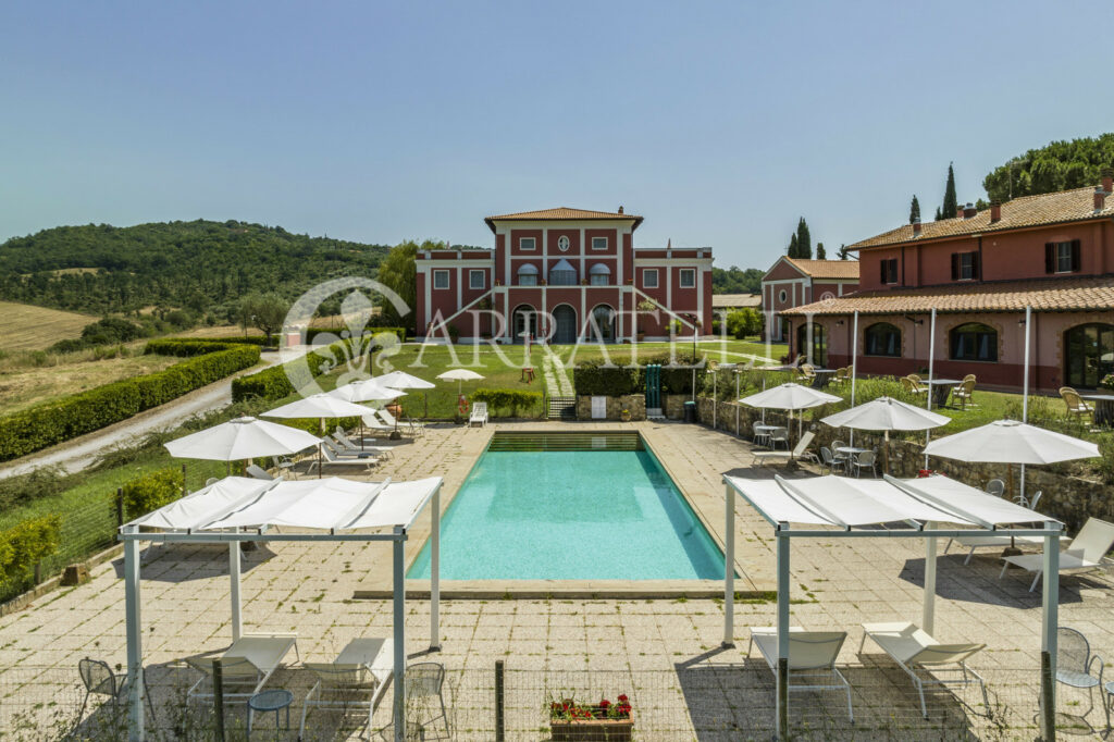 Azienda Agricola con Resort nella Maremma Toscana