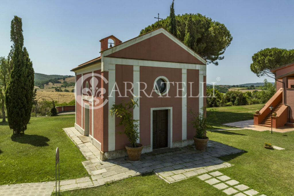 Azienda Agricola con Resort nella Maremma Toscana