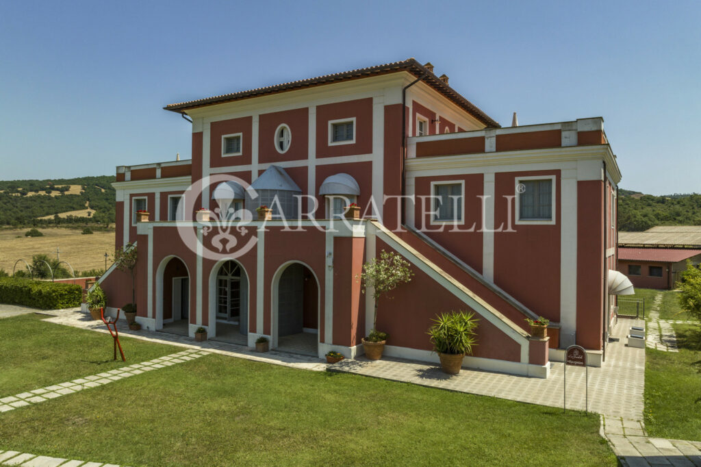 Azienda Agricola con Resort nella Maremma Toscana