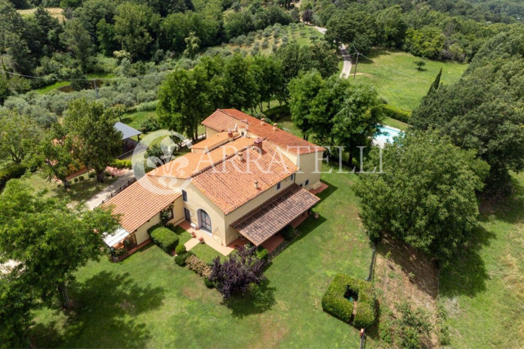 Firenze azienda agricola con agriturismo