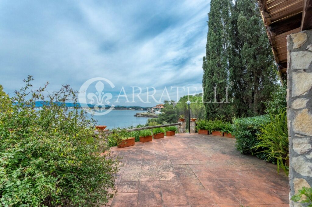 Argentario – Villa con accesso diretto al mare