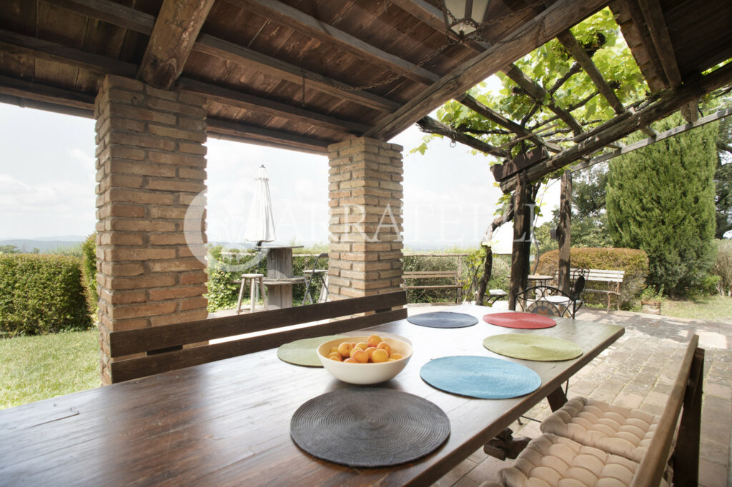 Villa con piscina e vista panoramica – Scansano