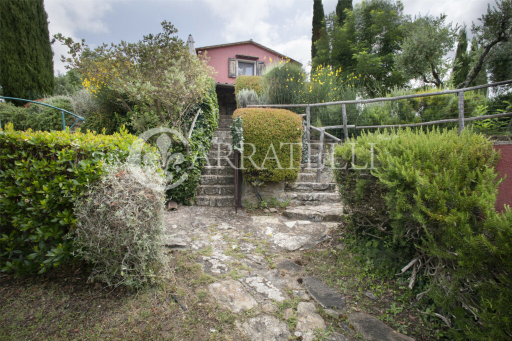 Villa con piscina e vista panoramica – Scansano