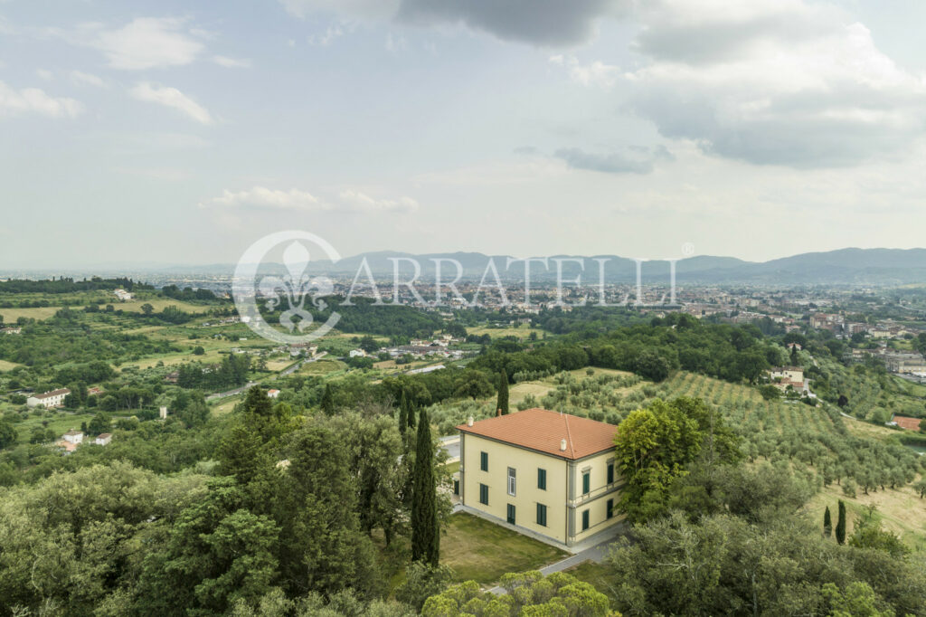 Villa storica con parco e piscina a Pistoia