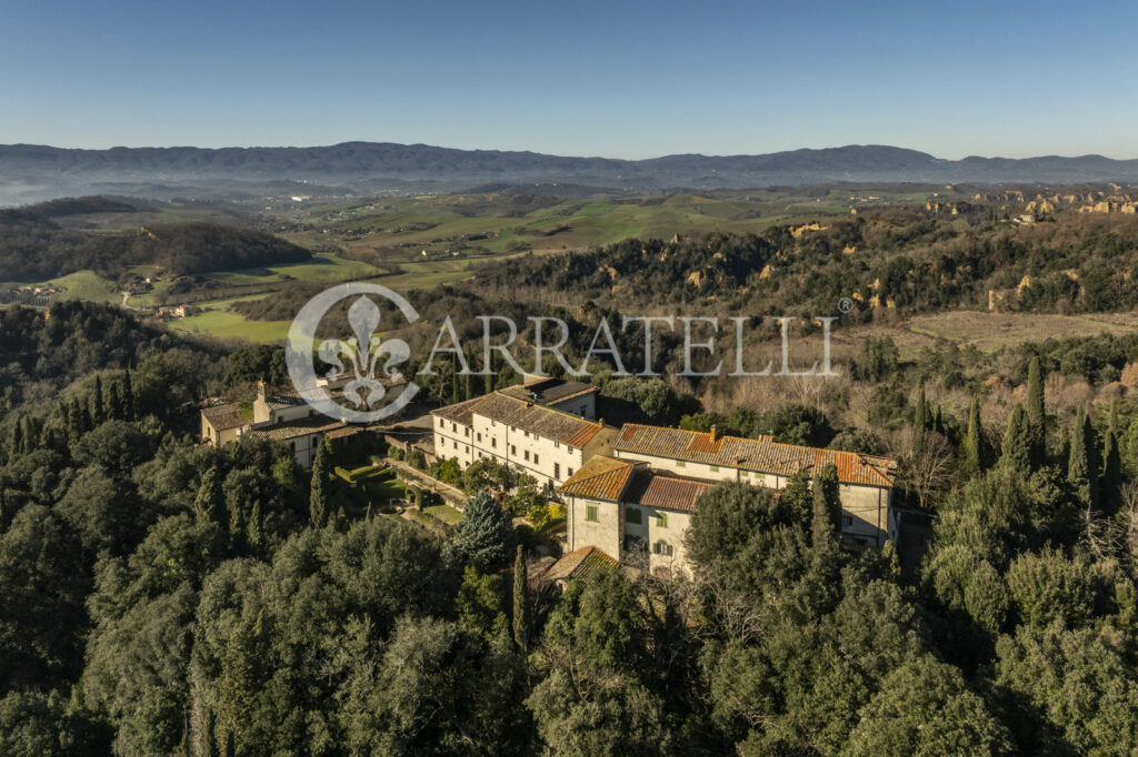 Incantevole tenuta toscana nel Chianti Valdarno