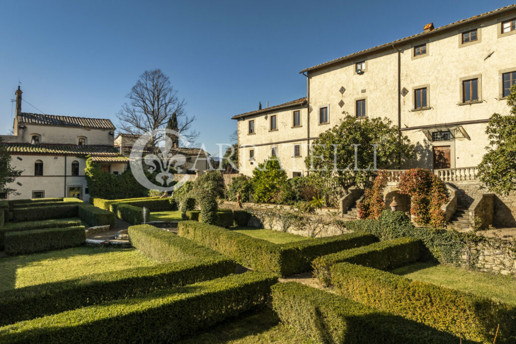 Incantevole tenuta toscana nel Chianti Valdarno