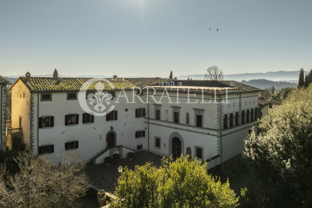 Incantevole tenuta toscana nel Chianti Valdarno