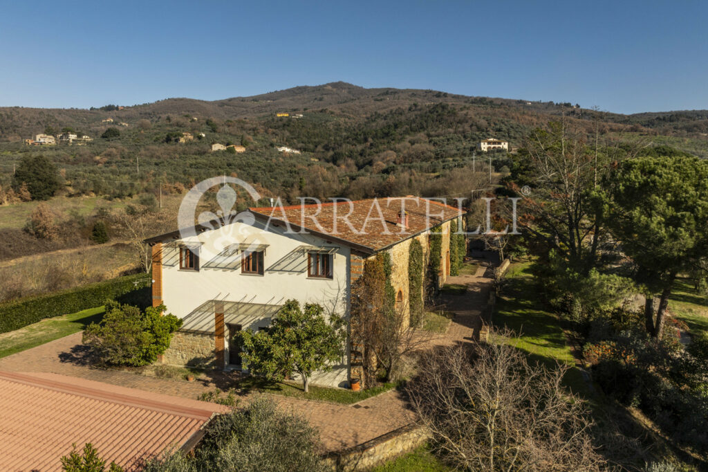 Incantevole tenuta toscana nel Chianti Valdarno