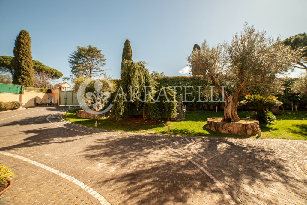 Exclusive and prestigious single-family villa in Frascati