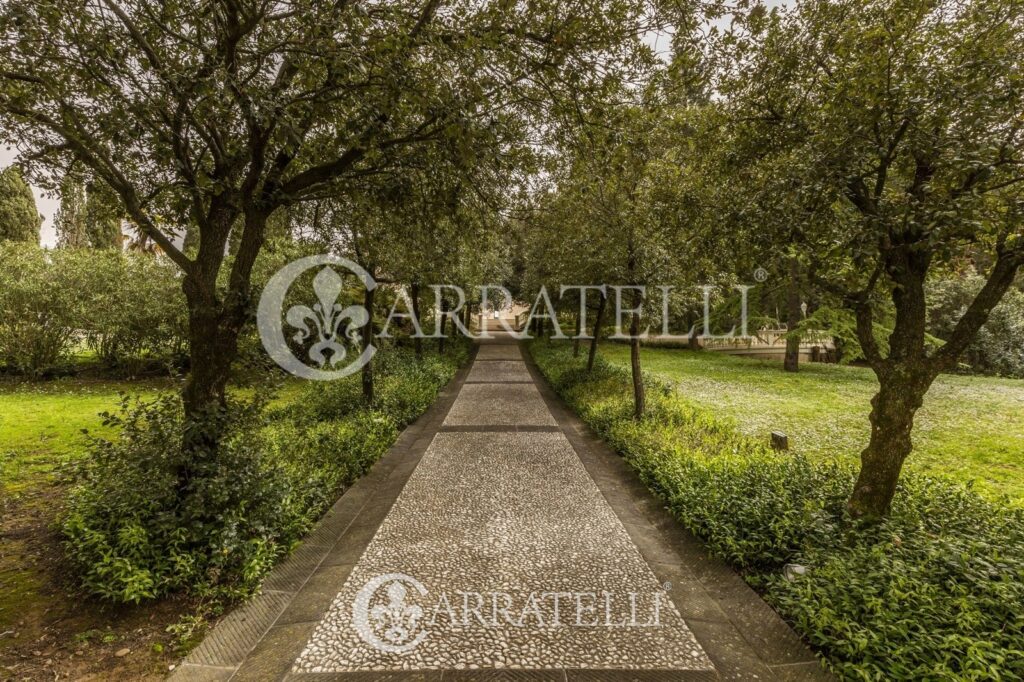 Esclusiva villa panoramica con piscina nel Chianti