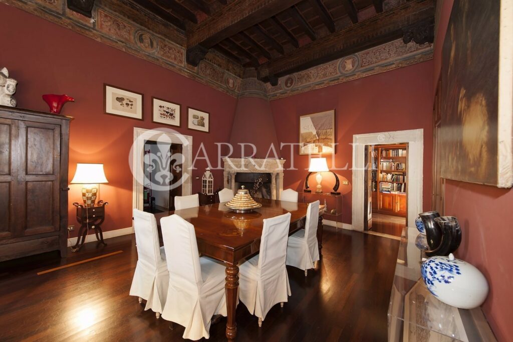 Prestigious and Historic Palace in Trastevere, Rome