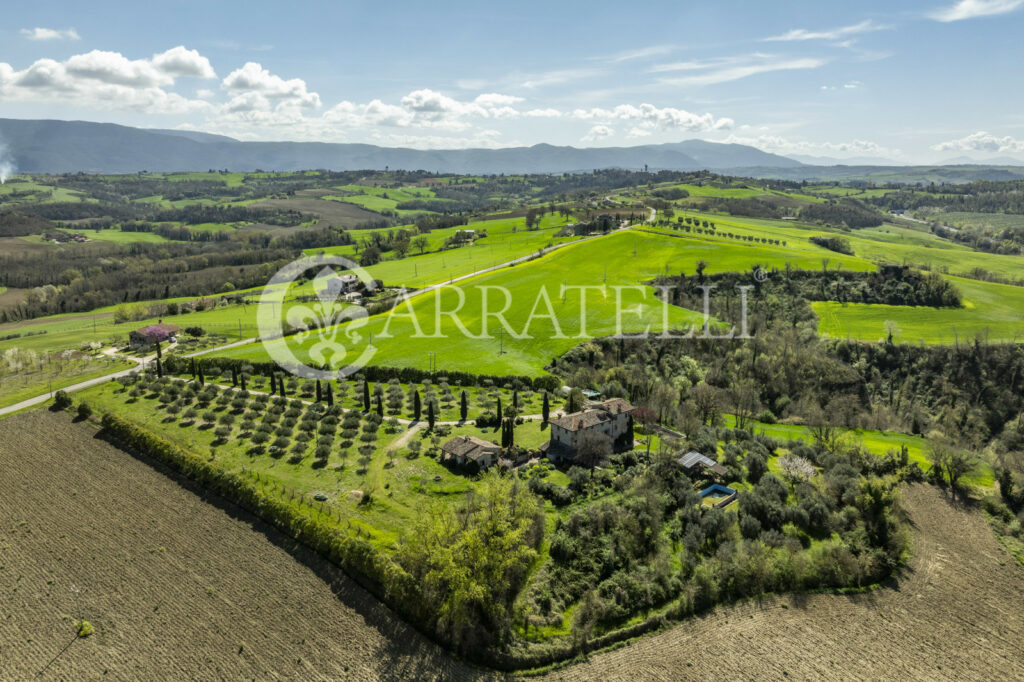 Casale ex torre di avvistamento