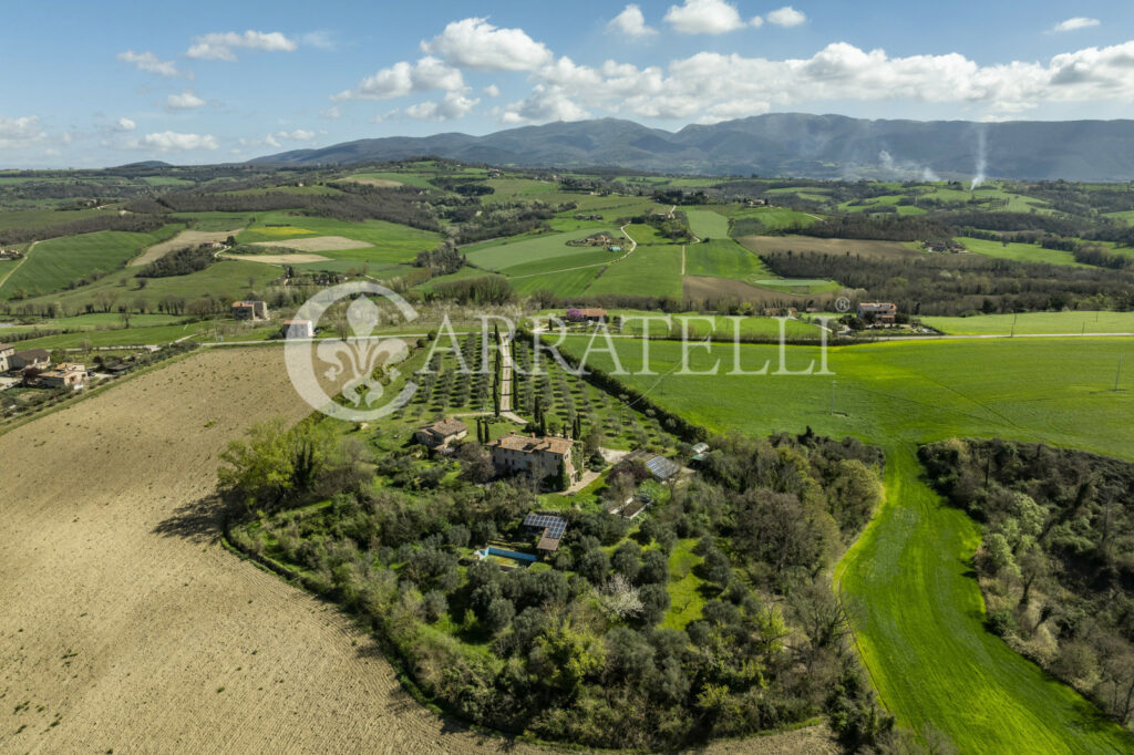 Casale ex torre di avvistamento