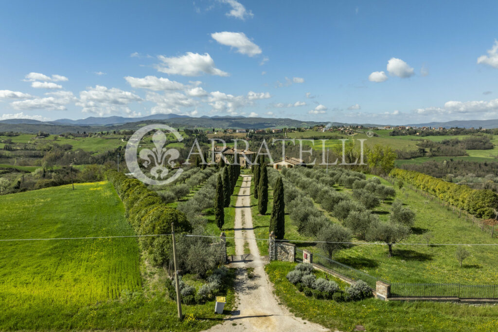 Casale ex torre di avvistamento