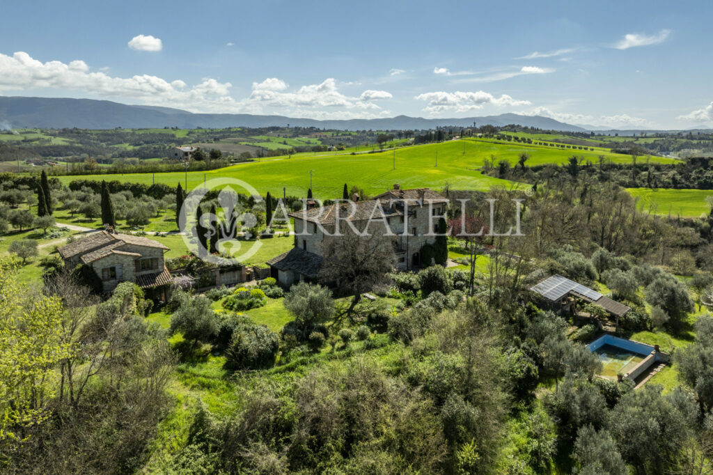 Casale ex torre di avvistamento