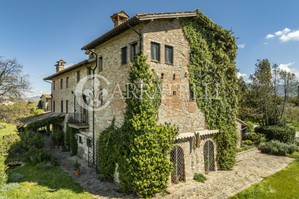 Farmhouse former watchtower