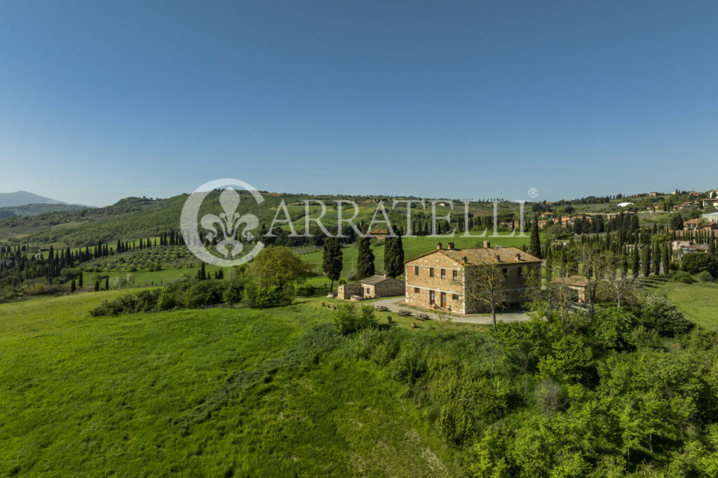 Casale in Pietra panoramico a San Quirico d’Orcia.