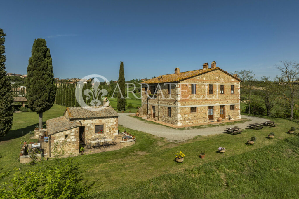 Casale in Pietra panoramico a San Quirico d’Orcia.