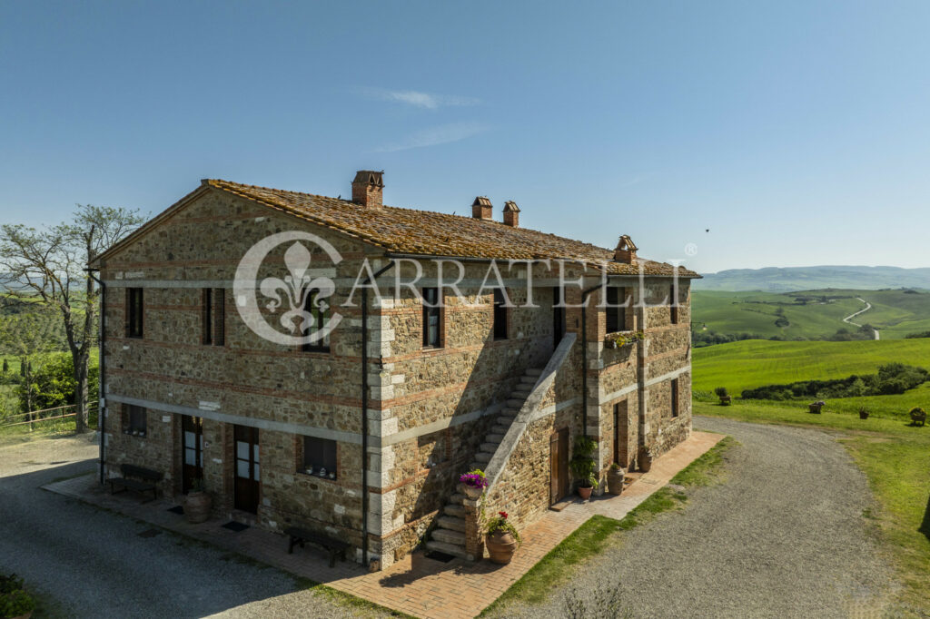 Casale in Pietra panoramico a San Quirico d’Orcia.