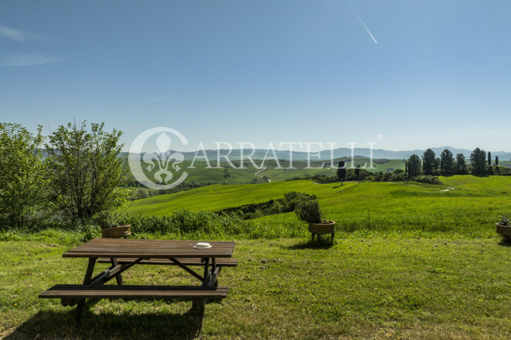 Casale in Pietra panoramico a San Quirico d’Orcia.