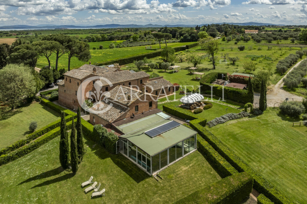 Antico monastero adibito a agriturismo di lusso