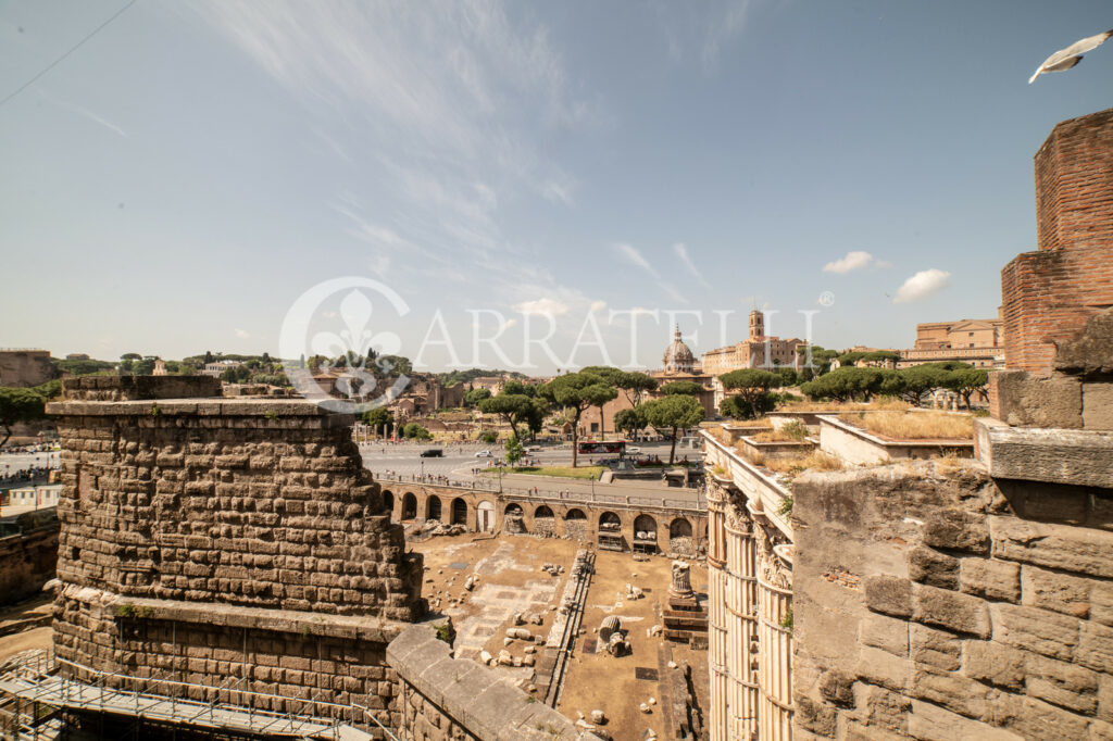 Impressive palace overlooking the Imperial Forums