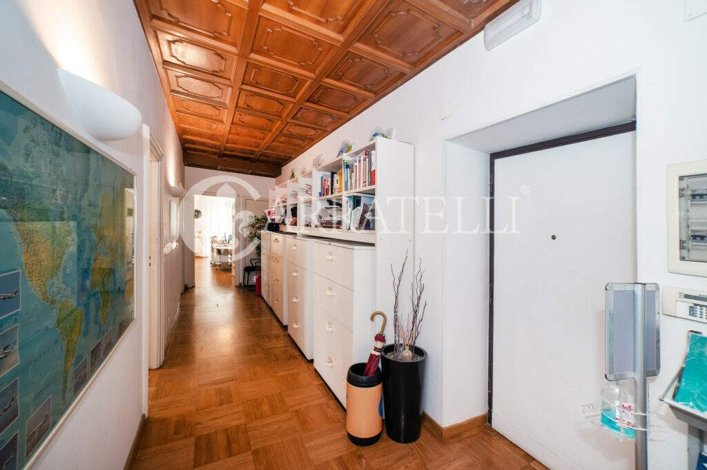 APARTMENT IN PARIOLI