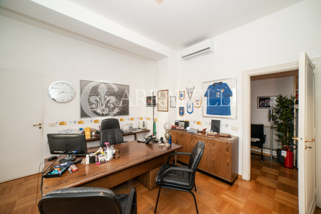 APARTMENT IN PARIOLI