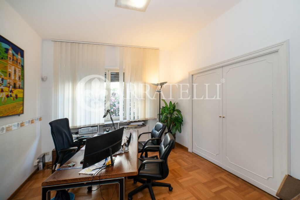 APARTMENT IN PARIOLI