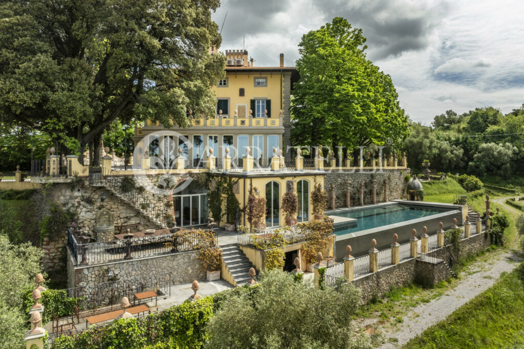 Campagna pisana lussuosa villa con spa e piscina