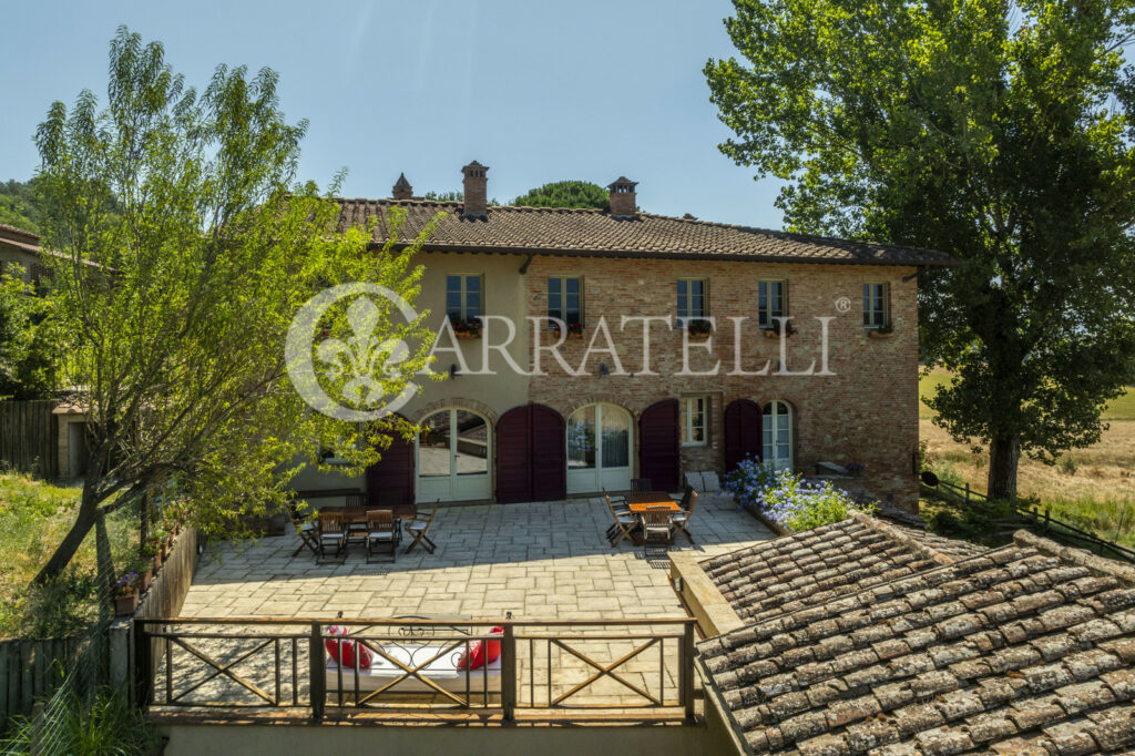 Fine winery with receptive accommodation in Pisa