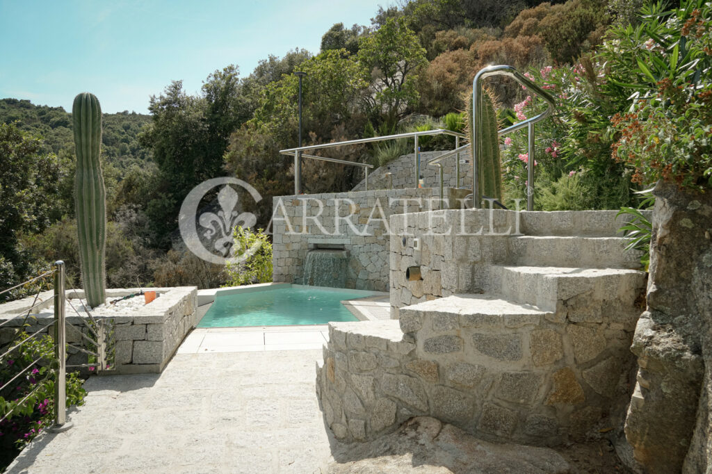 Isola D’Elba villa nuova costruzione con piscina