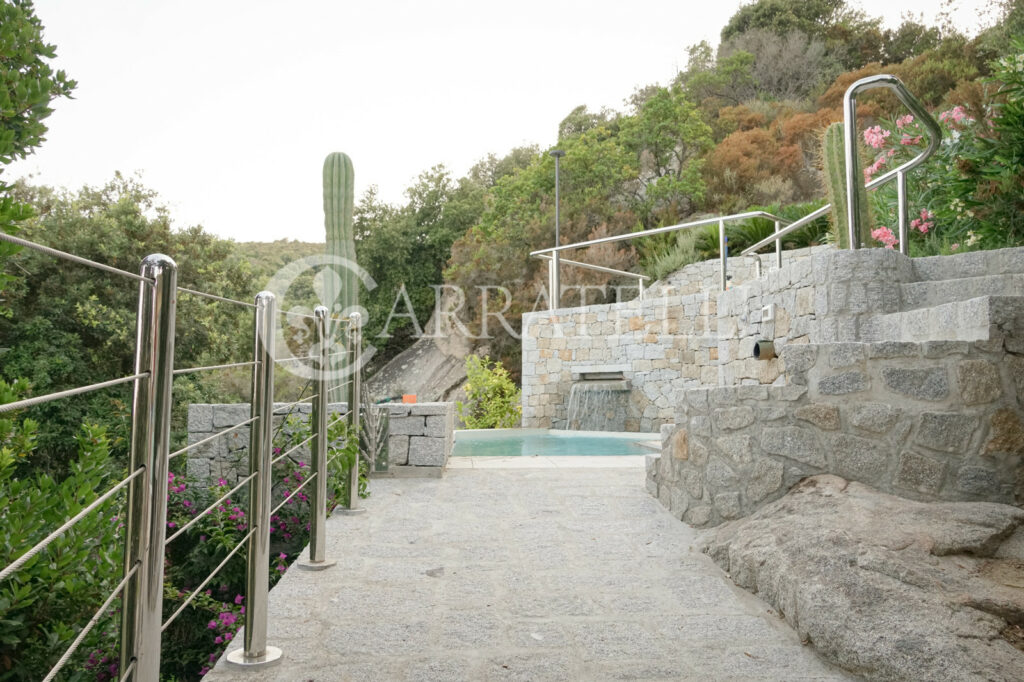 Isola D’Elba villa nuova costruzione con piscina