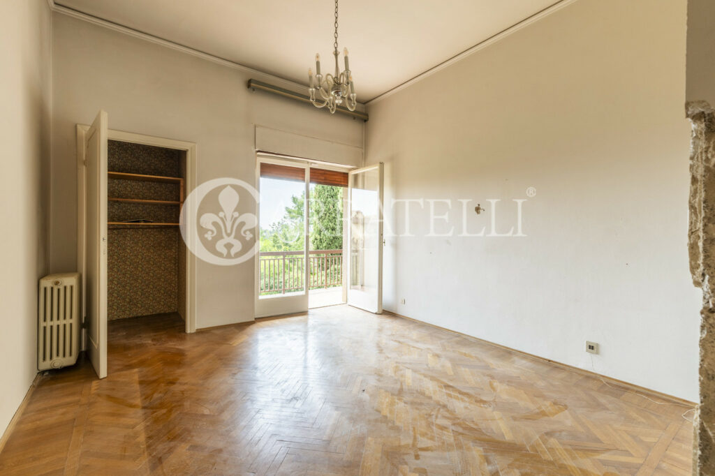 Exclusive villa to be renovated in Florence