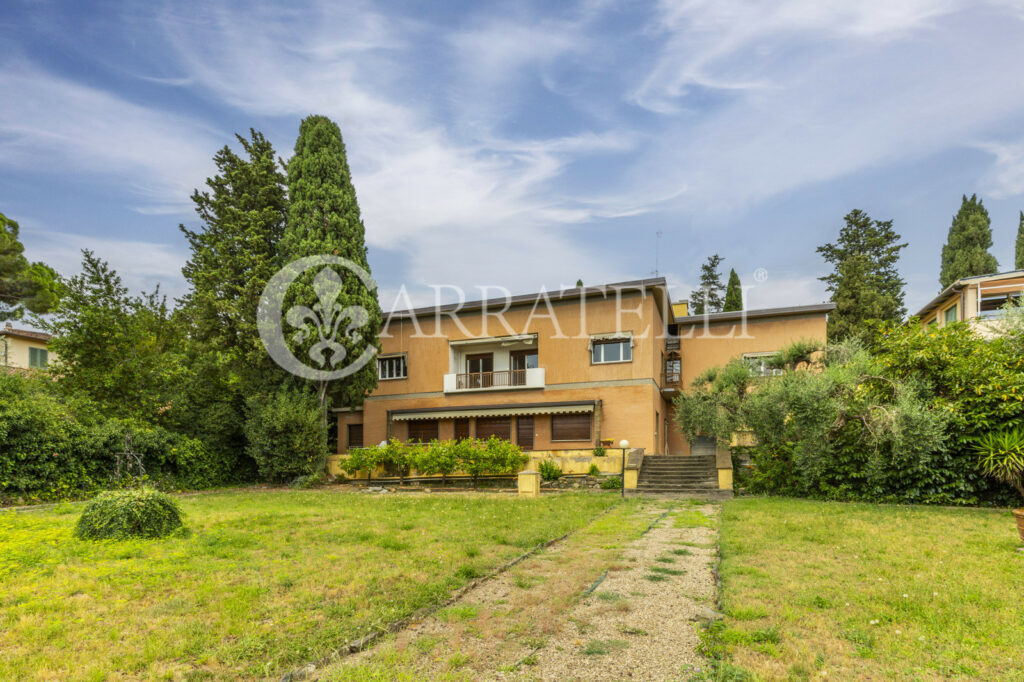 Villa esclusiva da ristrutturare a Firenze