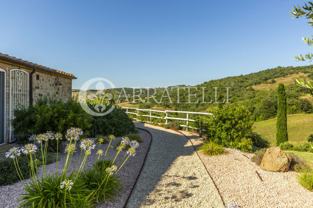 Cinigiano magnifica dimora con piscina e terreno