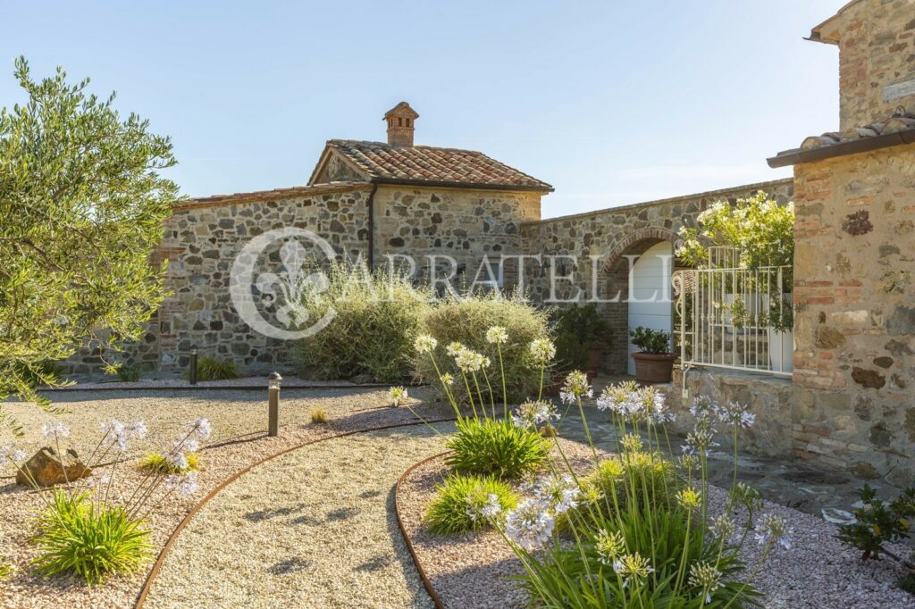 Cinigiano magnifica dimora con piscina e terreno