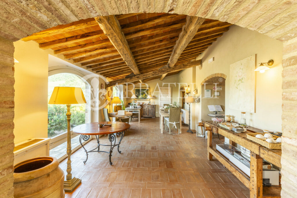 Cinigiano magnifica dimora con piscina e terreno