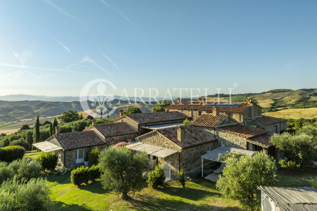 Cinigiano magnifica dimora con piscina e terreno