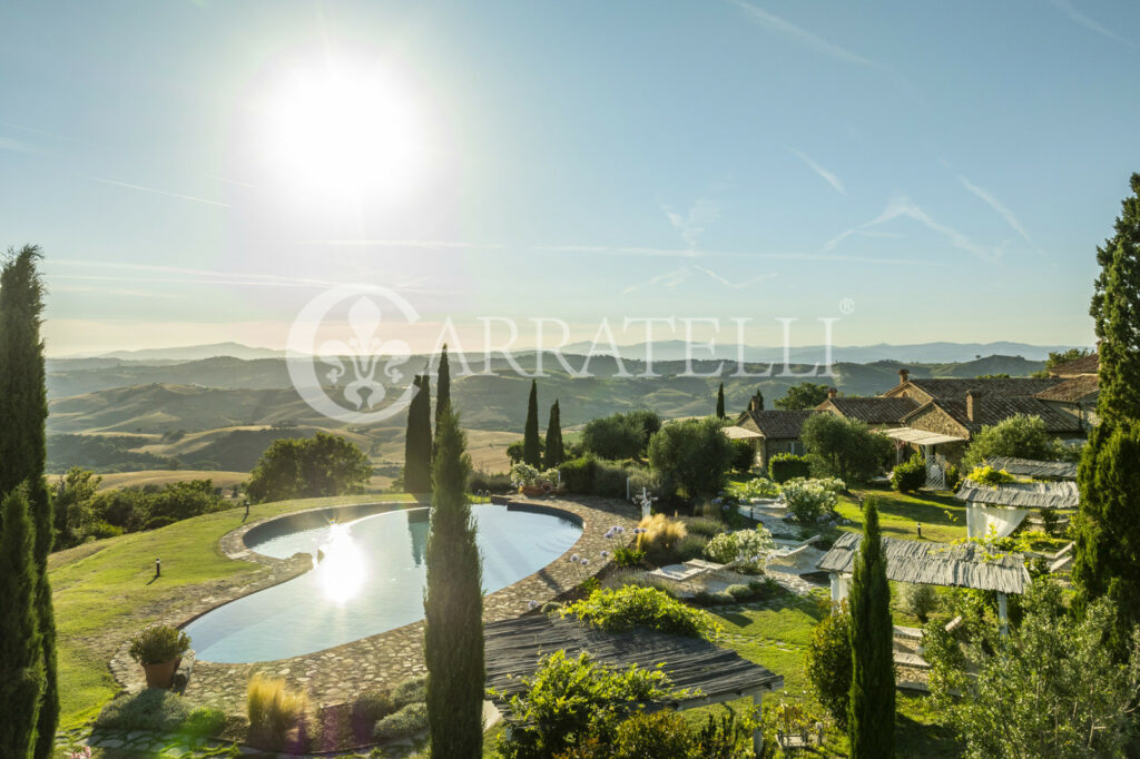 Cinigiano magnifica dimora con piscina e terreno