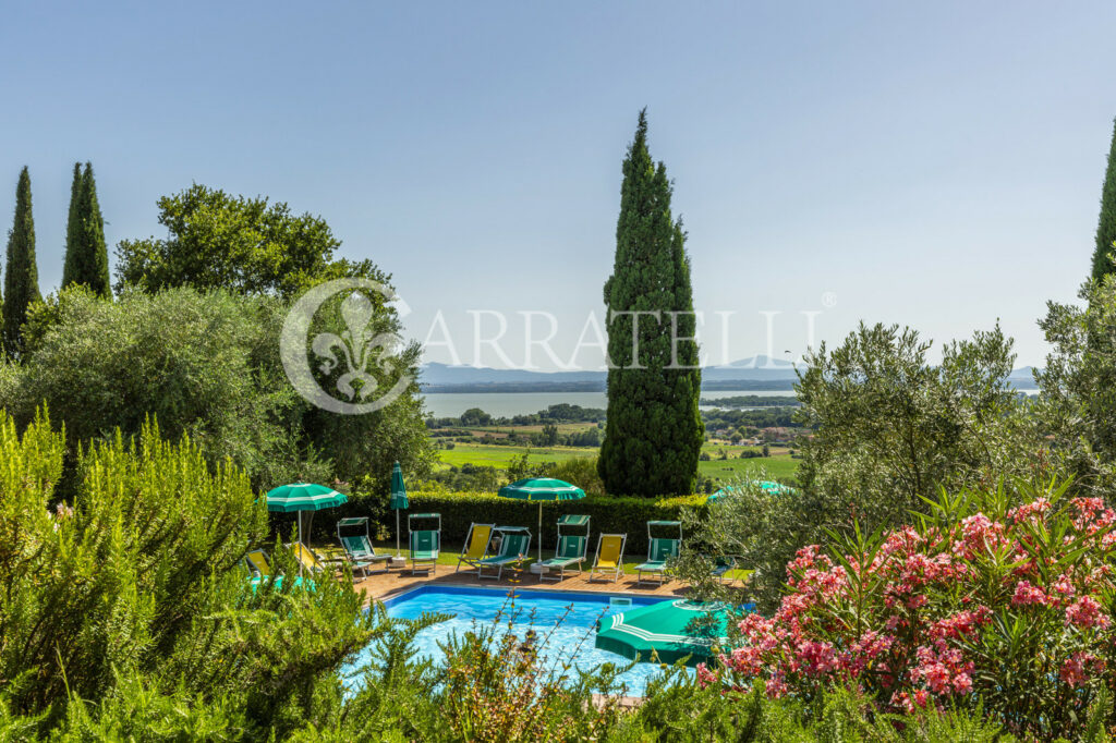 Trasimeno Lake Relais with pool