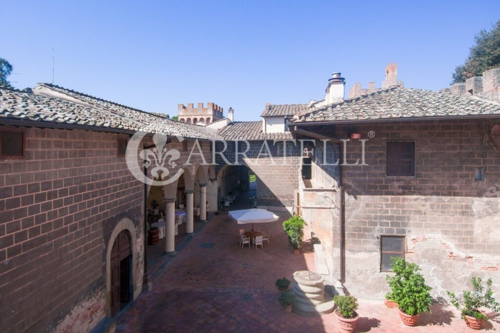 Luxurious real estate complex in the heart of Tuscany