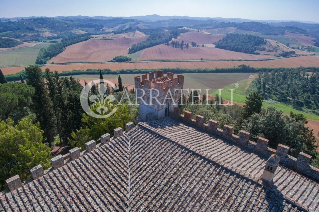 Luxurious real estate complex in the heart of Tuscany