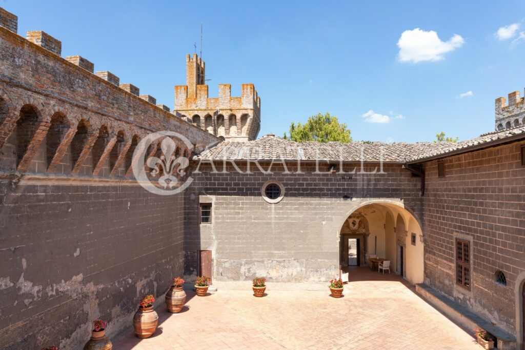 Complesso immobiliare di lusso in centro di Toscana