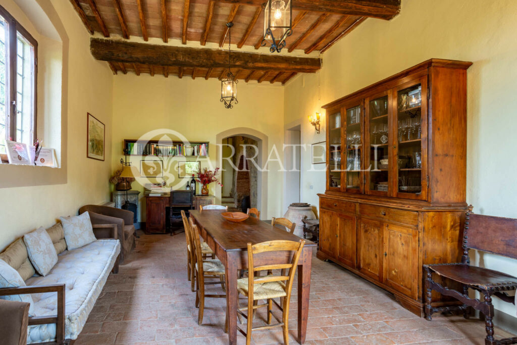 Farm with accommodation in the heart of Chianti