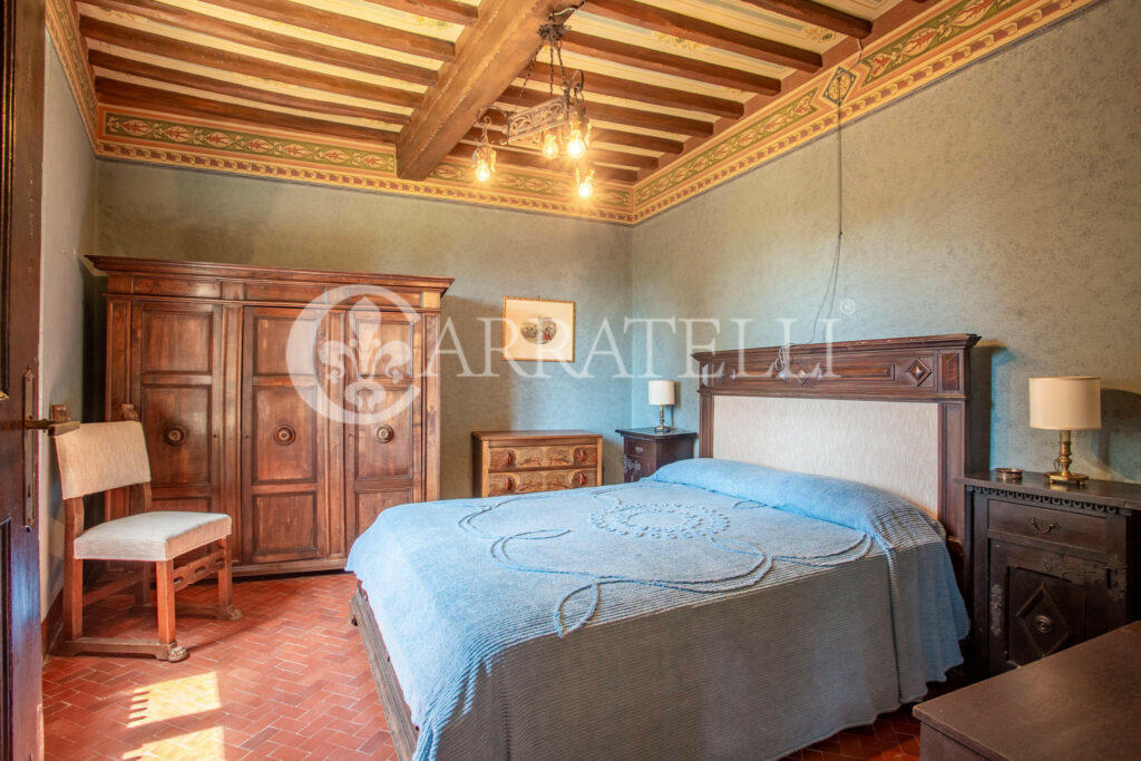 Farm with accommodation in the heart of Chianti