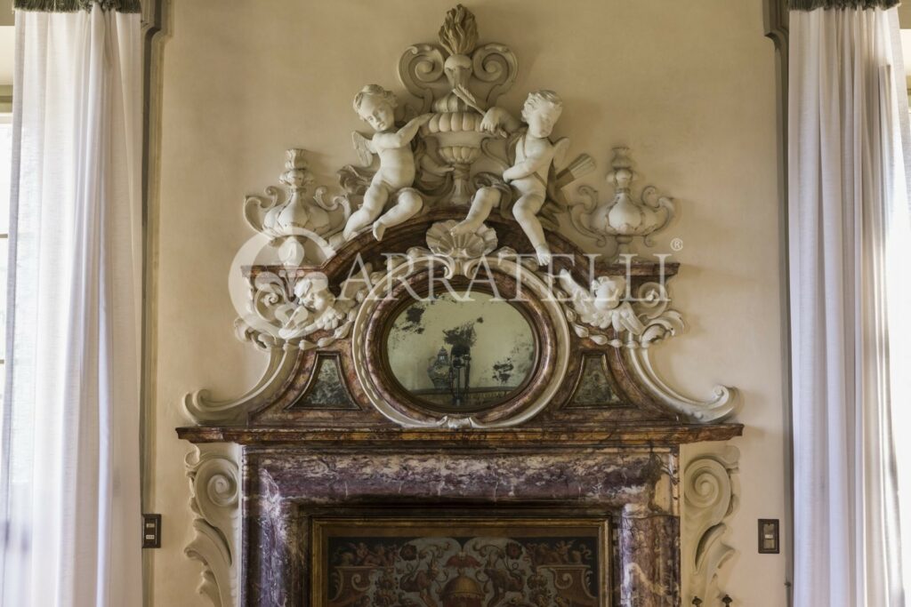 Prestigiosa villa storica a Firenze