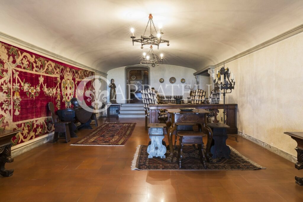 Prestigiosa villa storica a Firenze