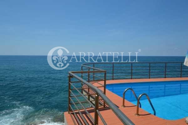 Modern villa for sale in Castiglioncello – Tuscany