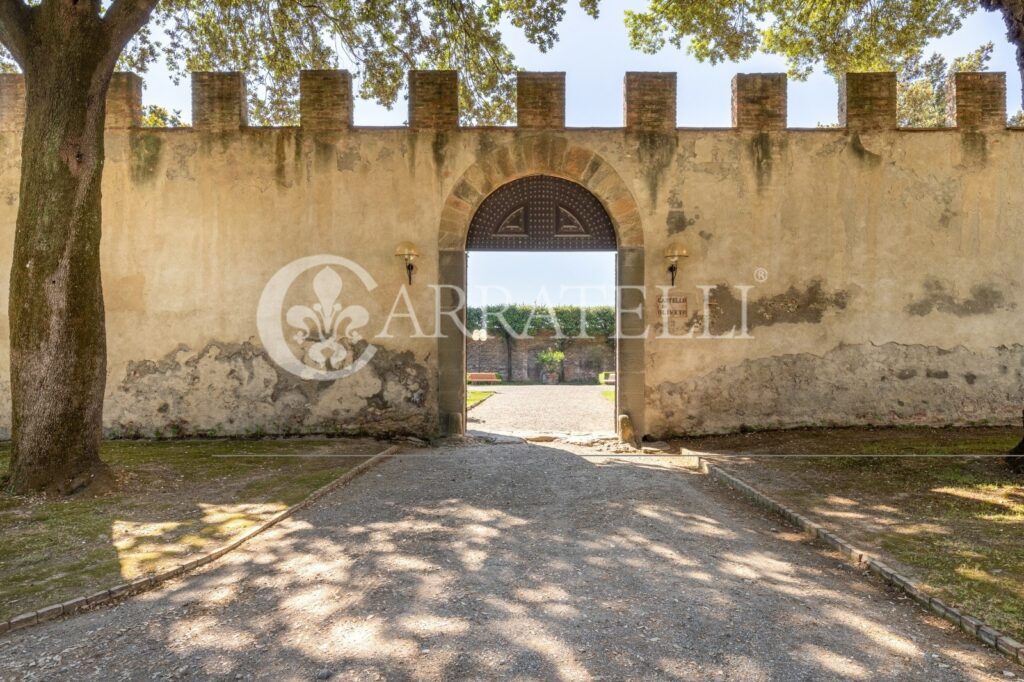 Complesso immobiliare di lusso in centro di Toscana